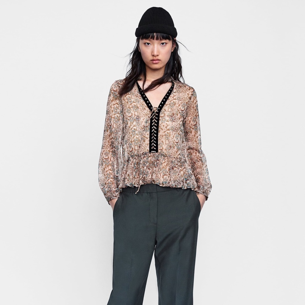 ZARA NWOT PRINTED BLOUSE WITH FRILL